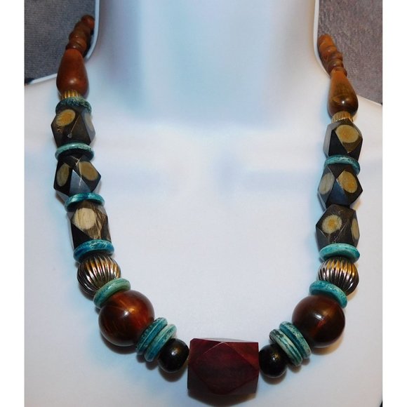 Wood And Acrylic Hippie Necklace - Picture 2 of 4